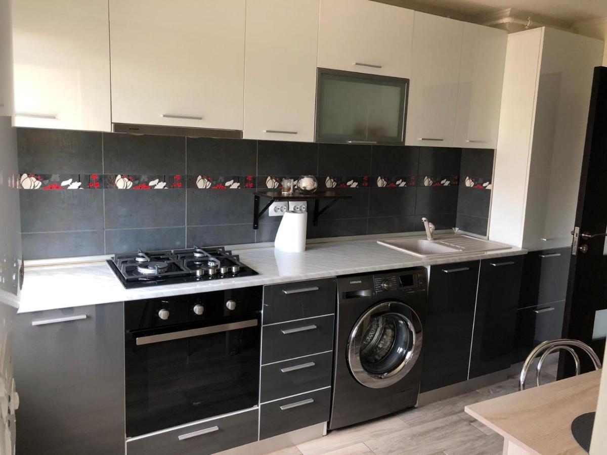 Apartament Modern Targoviste In Regim Hotelier Exteriör bild