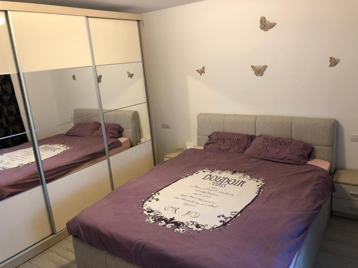 Apartament Modern Targoviste In Regim Hotelier Exteriör bild