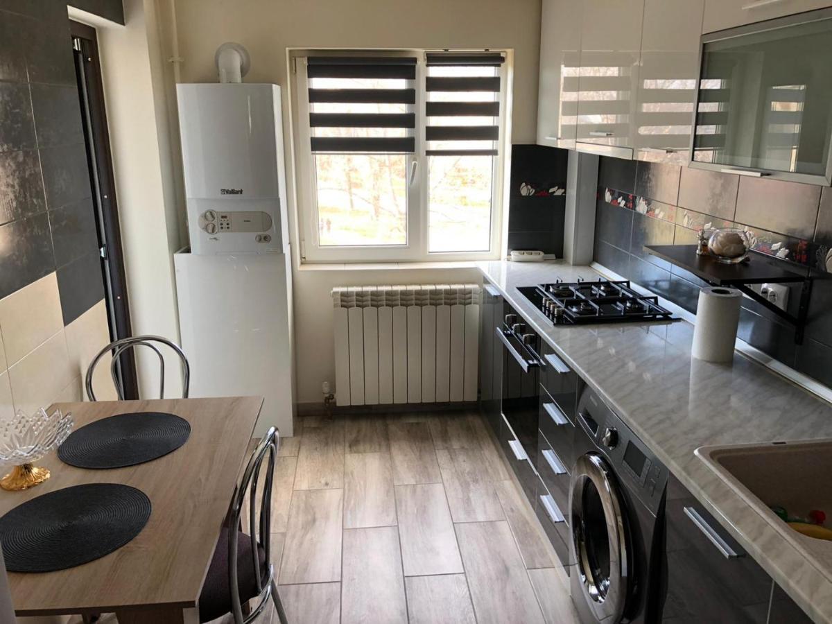 Apartament Modern Targoviste In Regim Hotelier Exteriör bild